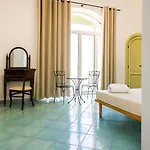 Aparthotel Hotiday Sea View 3*