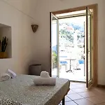Hotiday Sea View Aparthotel 3*