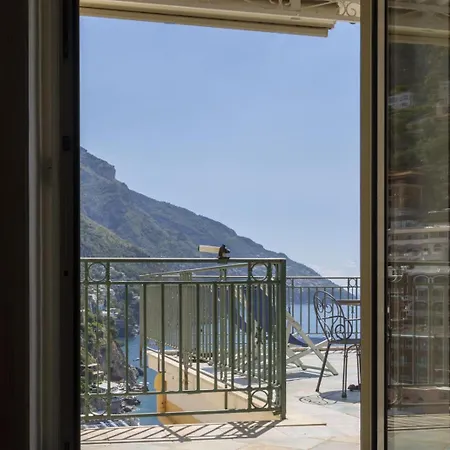 Hotiday Sea View 3* بوسيتانو
