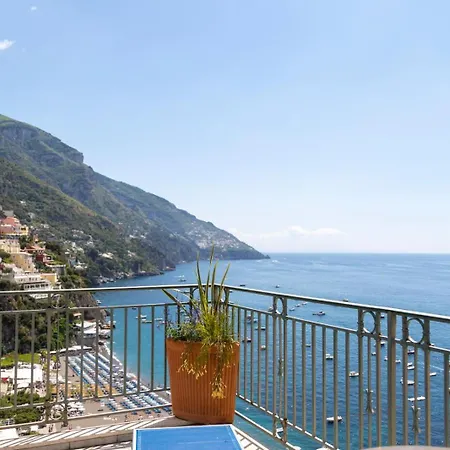 Hotiday Sea View شقة فندقية