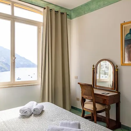 Hotiday Sea View Apartmanhotel